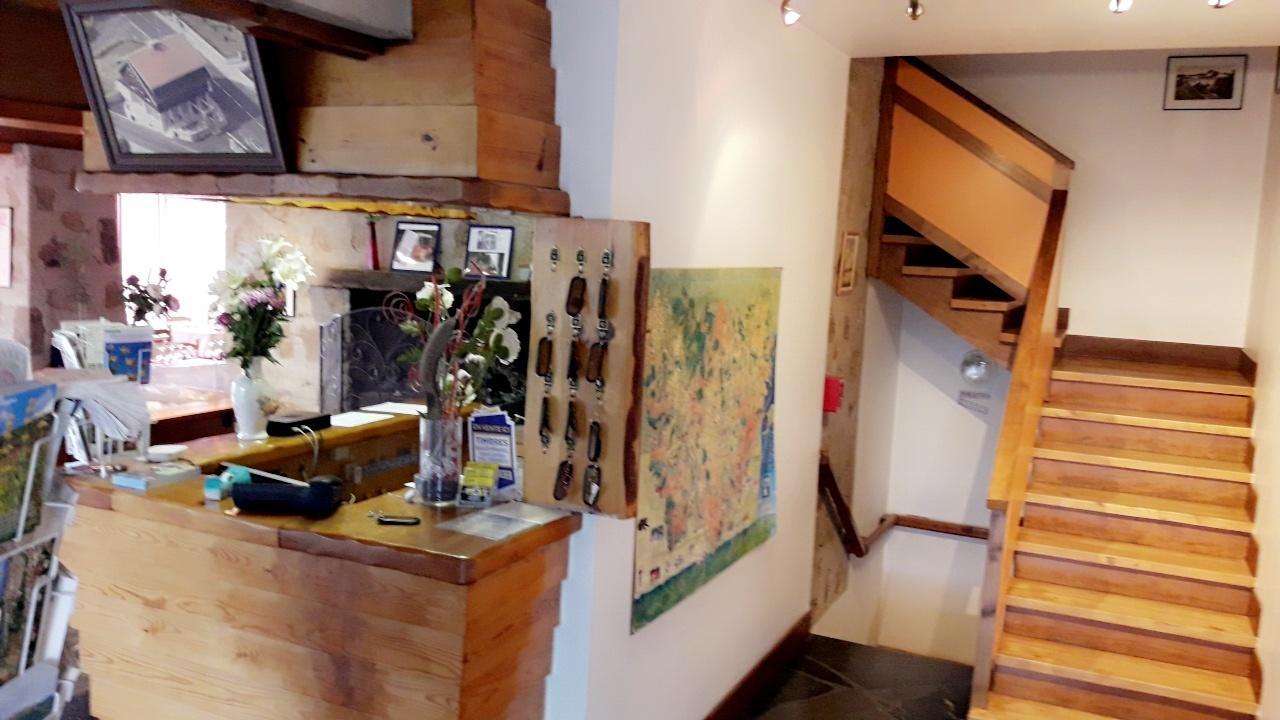 Hotel Le Chalet Sembadel Eksteriør bilde